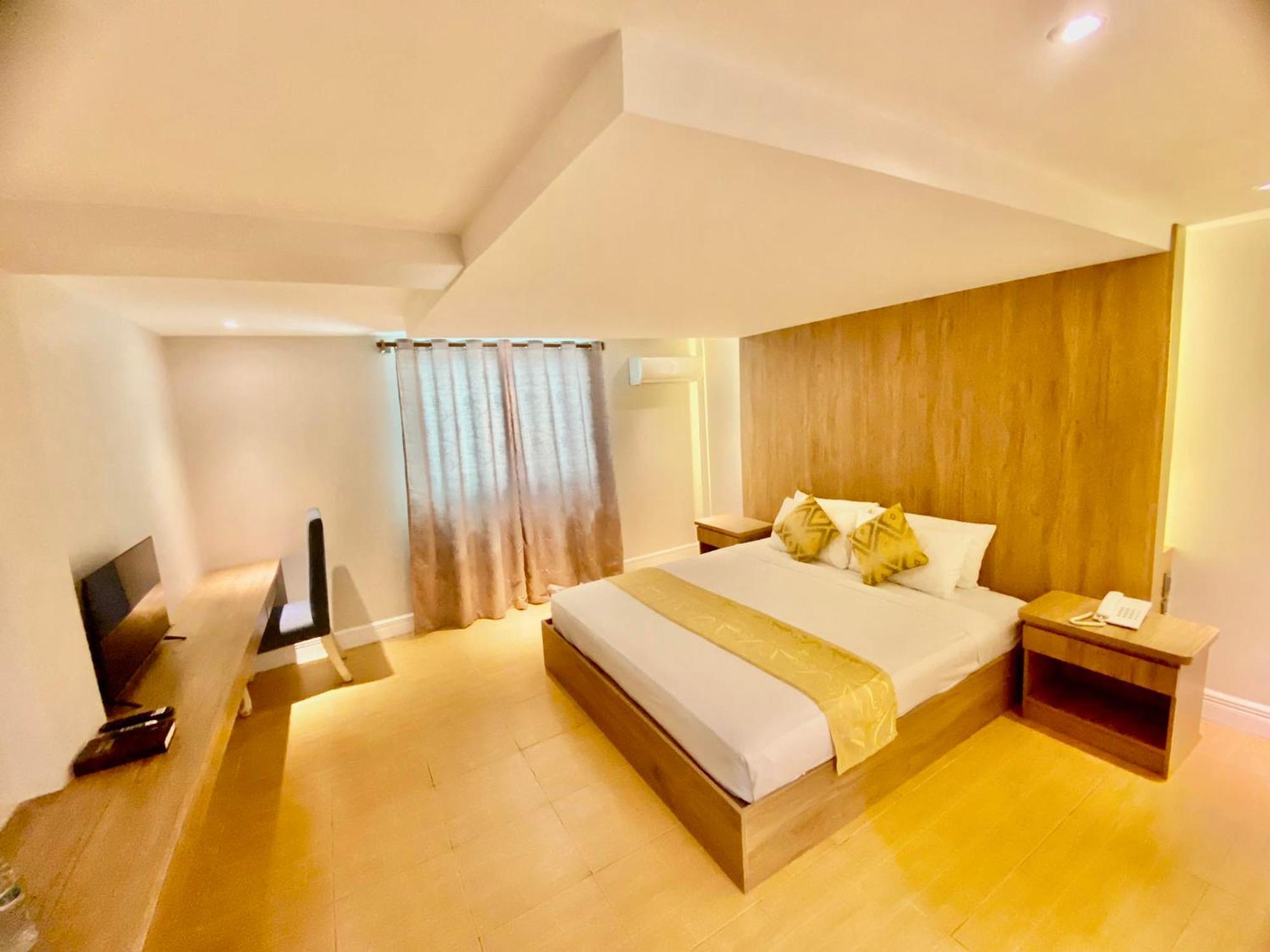 Hotel Euroasia By Bluebookers Angeles Dış mekan fotoğraf