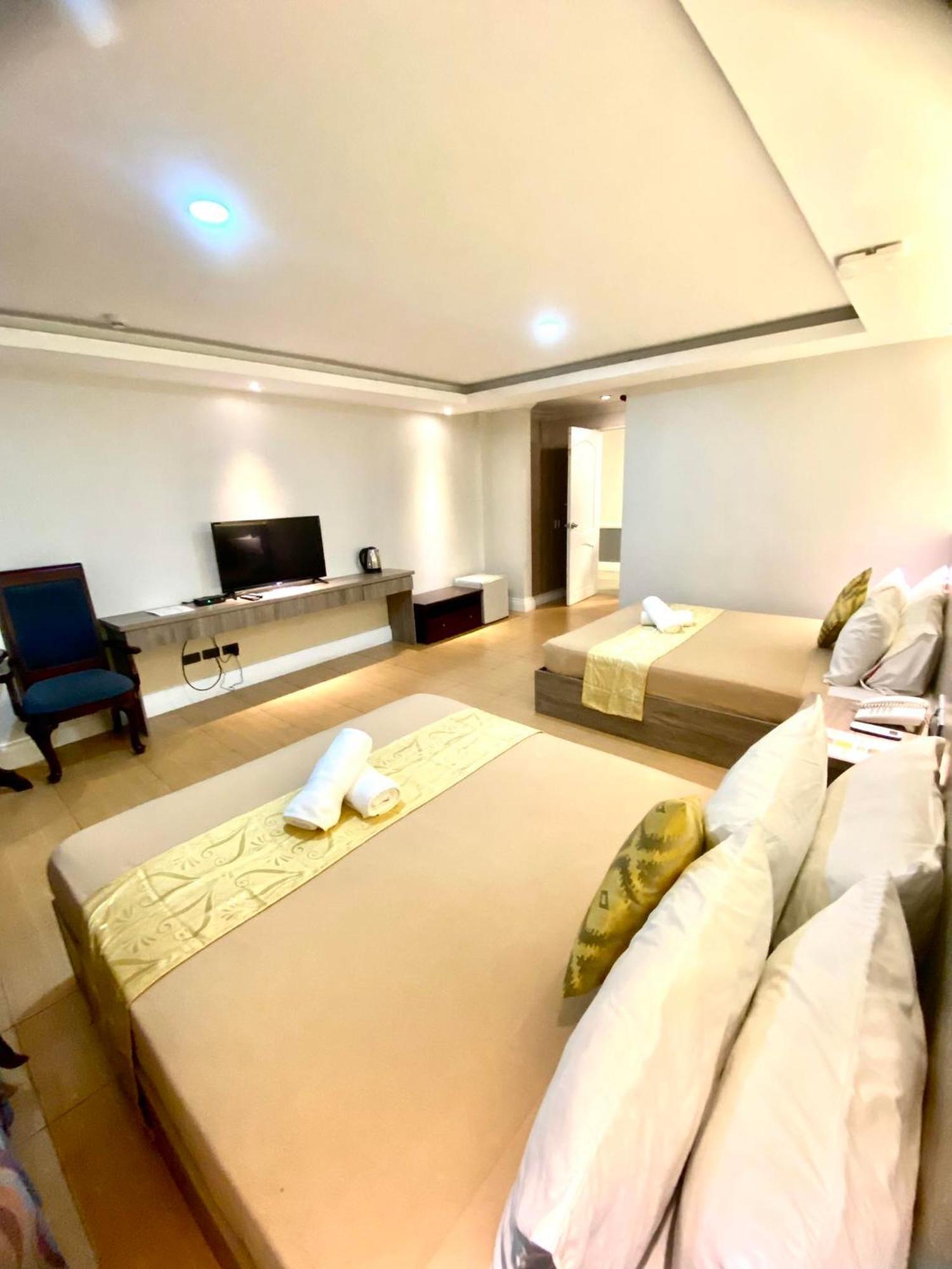 Hotel Euroasia By Bluebookers Angeles Dış mekan fotoğraf