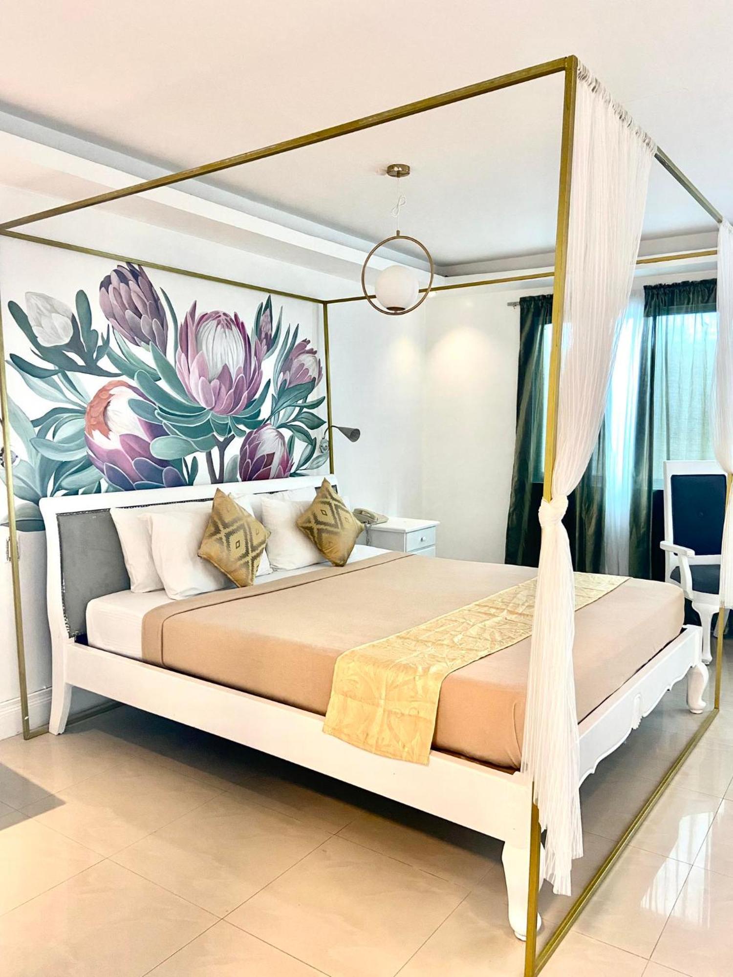 Hotel Euroasia By Bluebookers Angeles Dış mekan fotoğraf